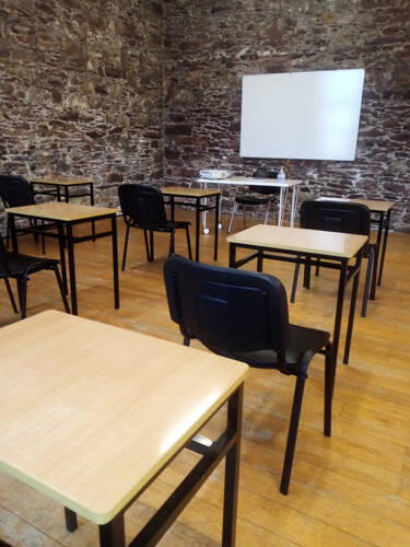 Cork English Academy Okul Fotoğrafı 9