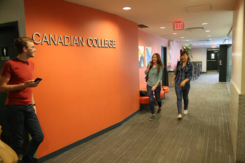 Canadian College of English Language - CCEL Okul Fotoğrafı 3