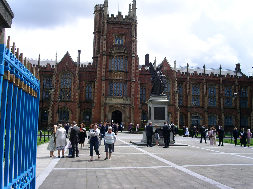 Queen's University Belfast Ana Okul Fotoğrafı