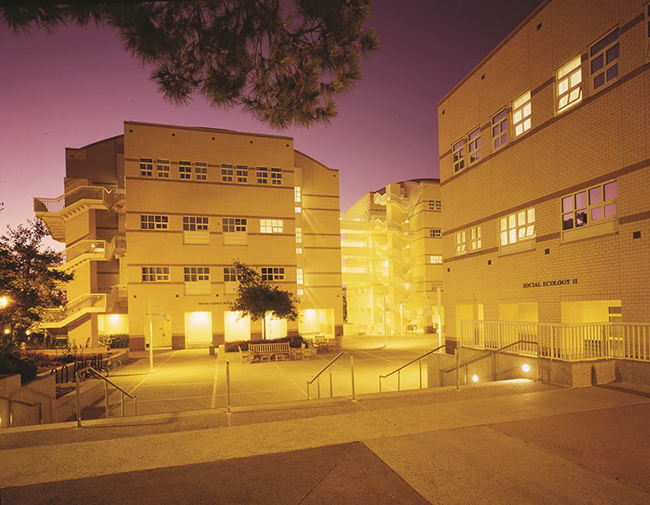 University of California Irvine (UCI) - Extension Okul Fotoğrafı 8