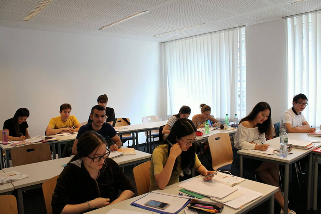 Victoria Academy of Languages - Berlin Okul Fotoğrafı 7