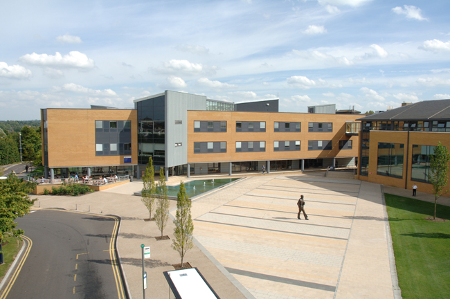 University of Surrey Okul Fotoğrafı 1