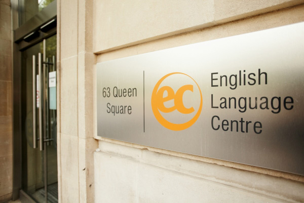 EC English - Bristol Okul Fotoğrafı 3