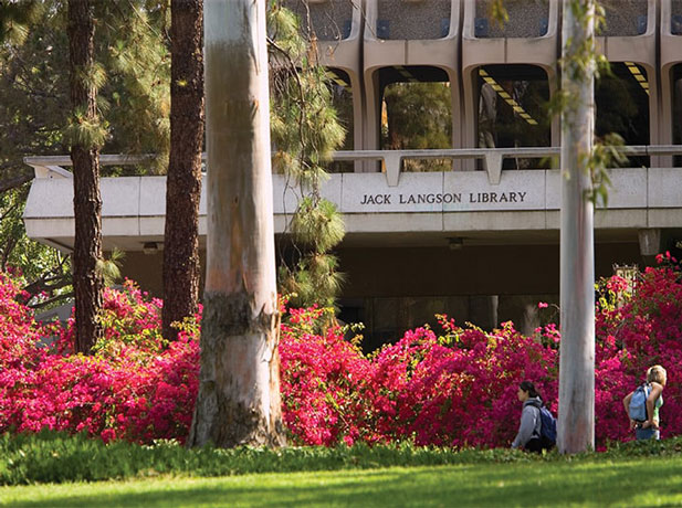 University of California Irvine (UCI) - Extension Ana Okul Fotoğrafı