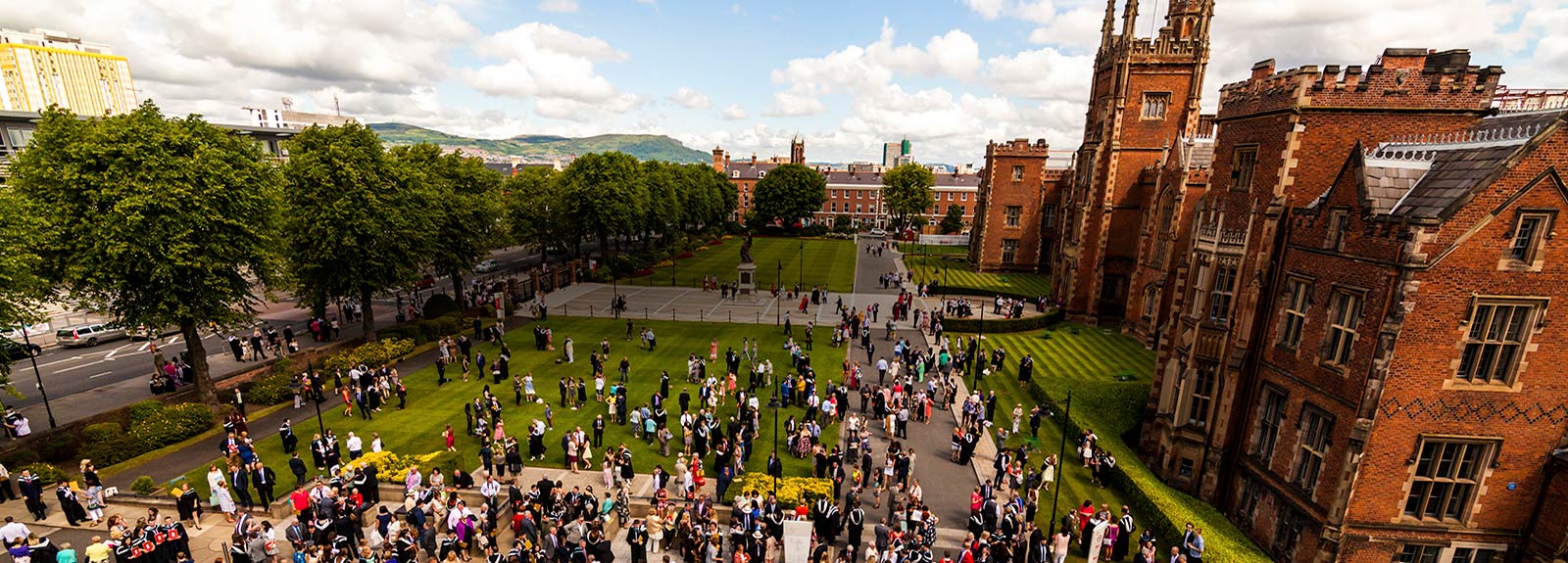 Queen's University Belfast Okul Fotoğrafı 3