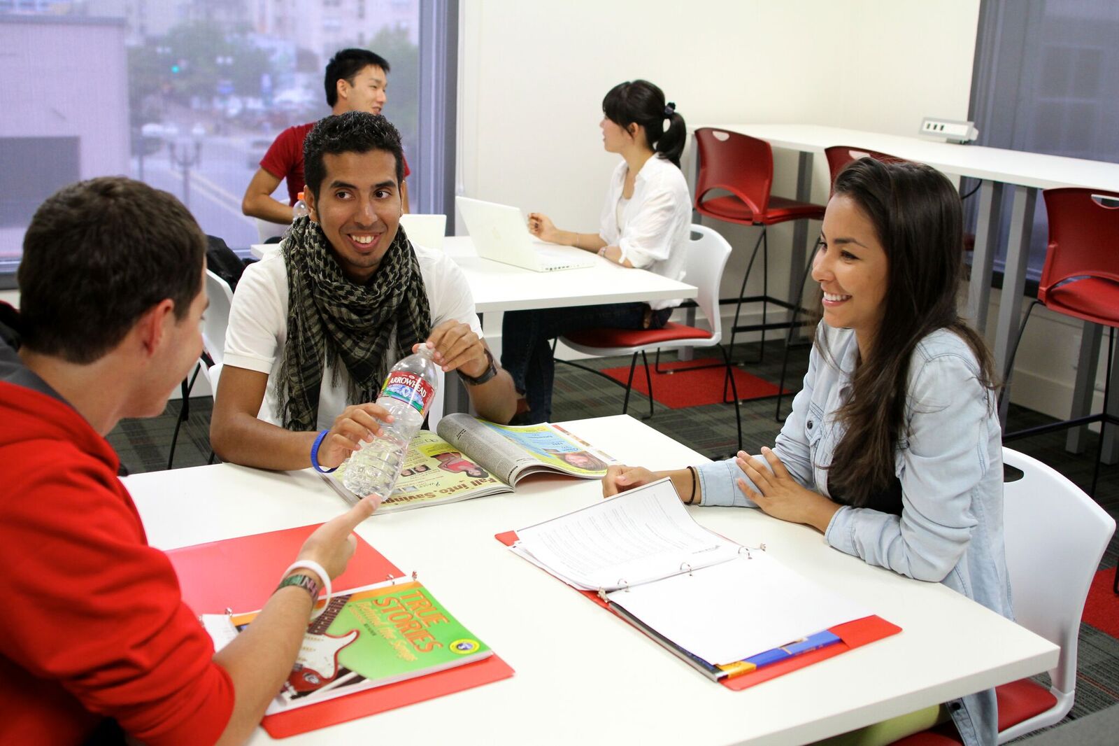 Converse International School of Languages - San Diego Okul Fotoğrafı 6
