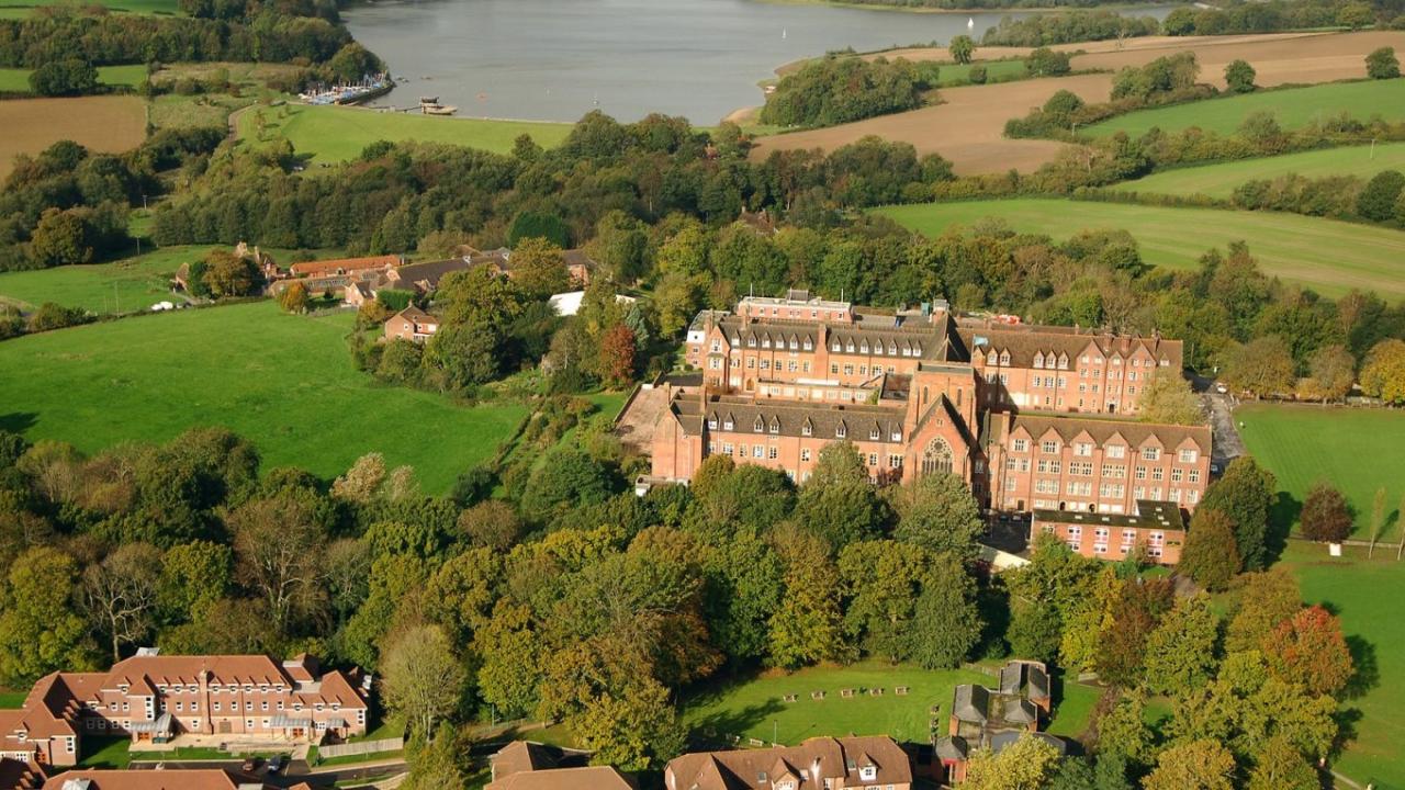 Alpadia - Ardingly Yaz Okulu genel resmi