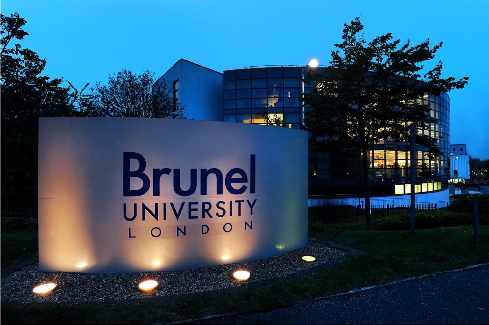 Brunel University Okul Fotoğrafı 1