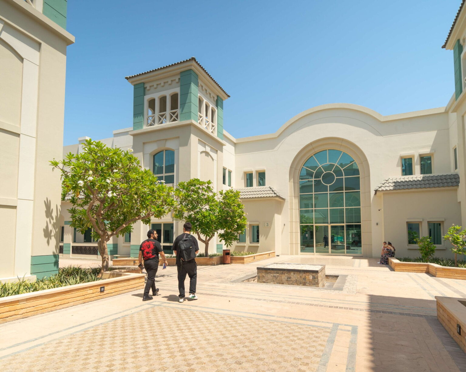 EC - Dubai Ana Okul Fotoğrafı
