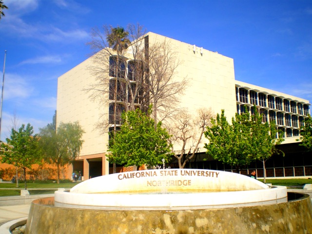 Embassy Summer - California State University Yaz Okulu Okul Fotoğrafı 2