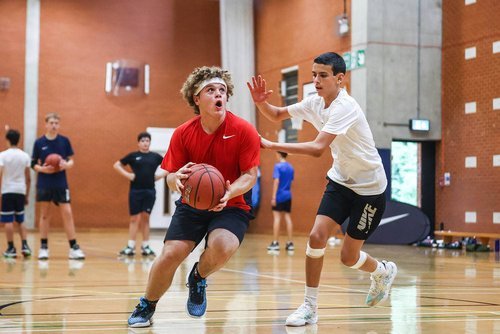 Nike Sports Camp - Bradfield College Yaz Okulu  Okul Fotoğrafı 10
