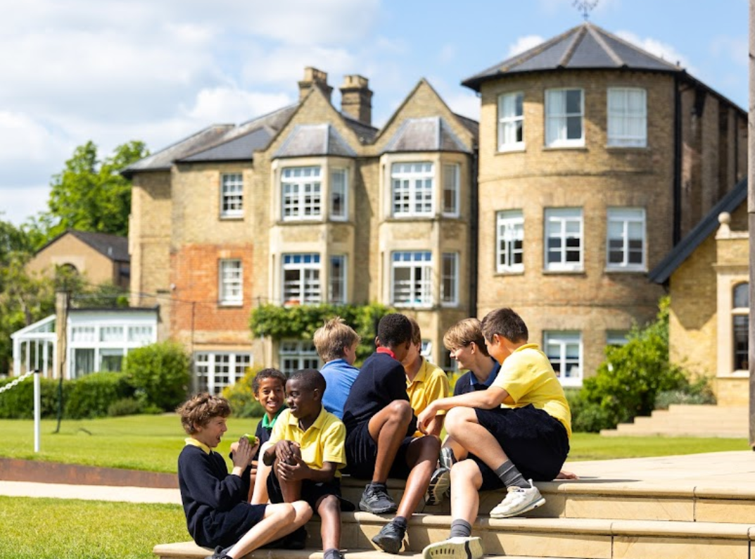 Oxford Spires International - Summer Fields Yaz Okulu Okul Fotoğrafı 5